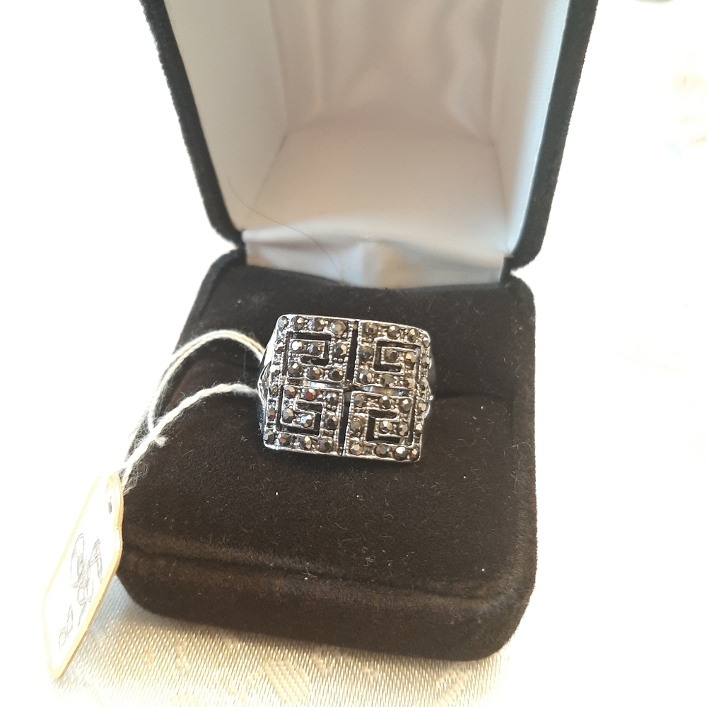 Ladies jewelry